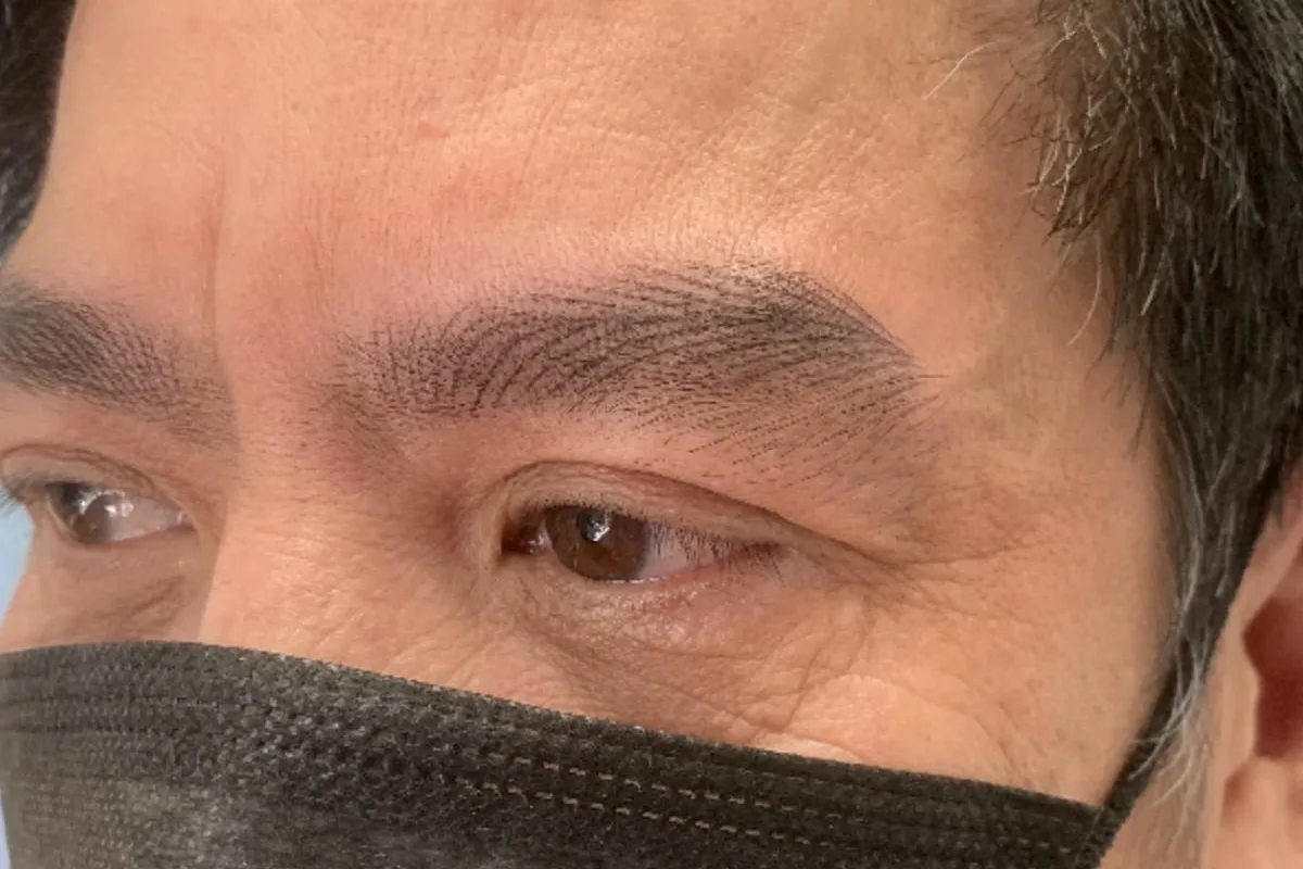 Eyebrows 10