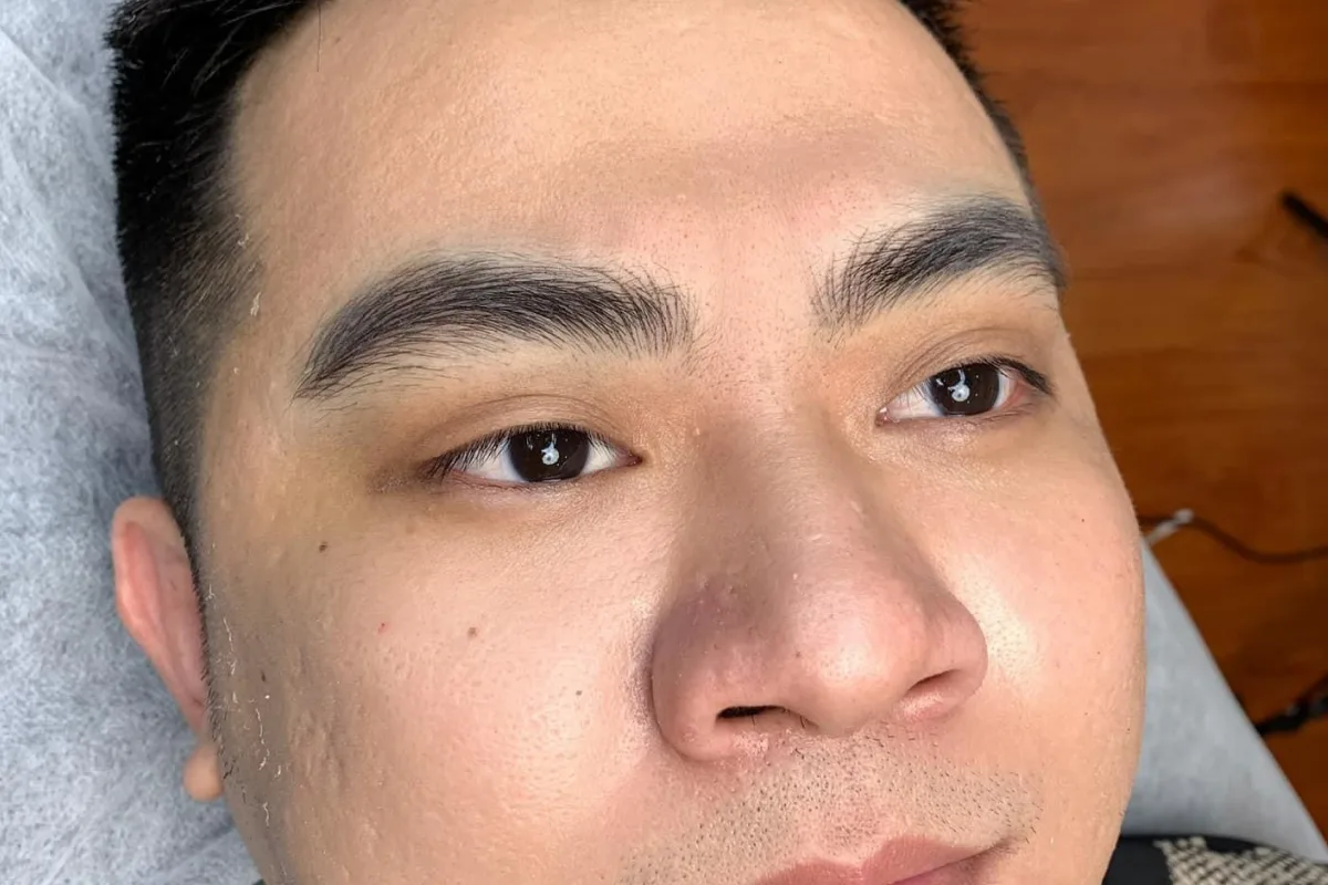Eyebrows 15