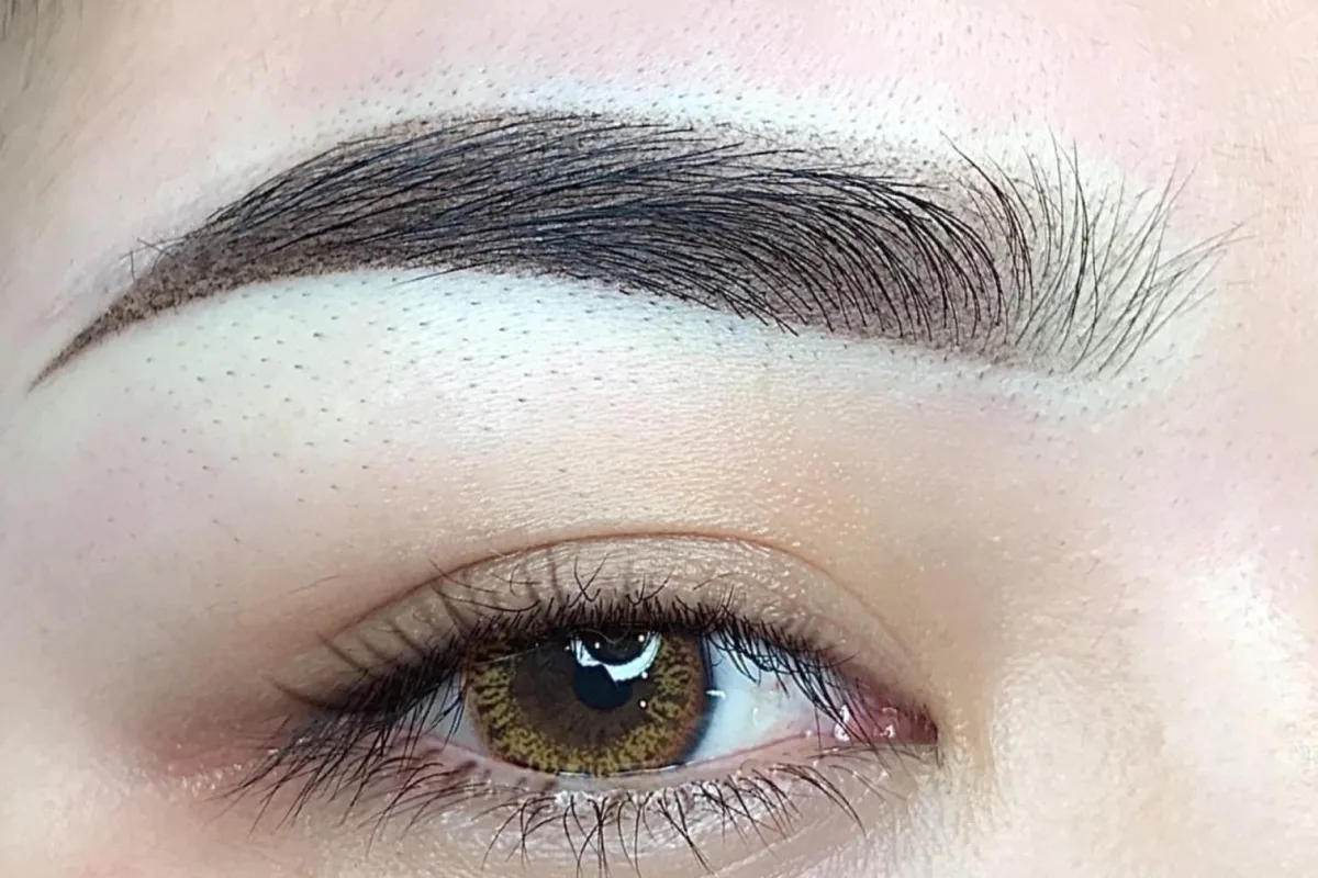 Eyebrows 18